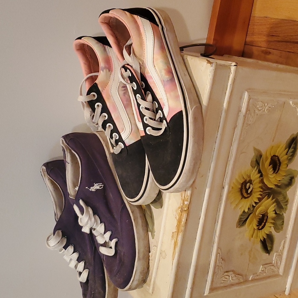 Sneakers